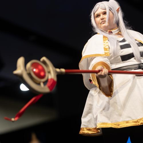 Frieren from Frieren: Beyond Journey's End
Cosplayer: AuroralRose Cosplay
https://www.instagram.com/auroralrosecosplay/