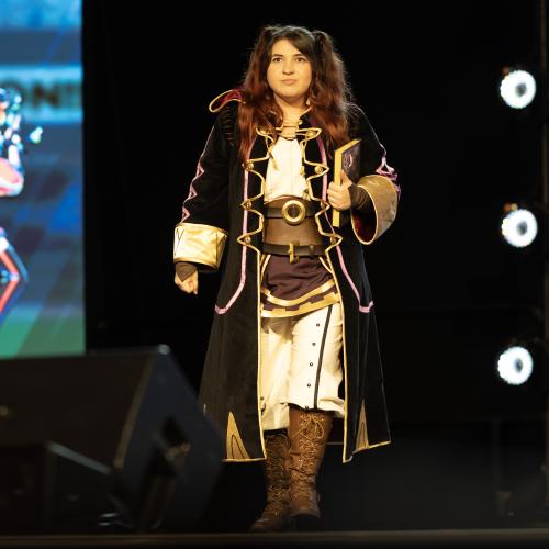 Robin from Fire Emblem Awakening
Cosplayer: Nola Cosplay
https://www.instagram.com/nolacosplay/